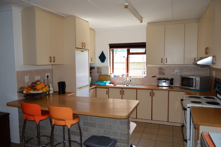 4 Bedroom Property for Sale in Britannia Bay Western Cape